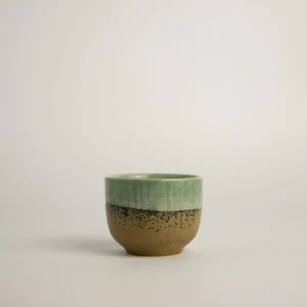 Vaso para sake de porcelana Aki