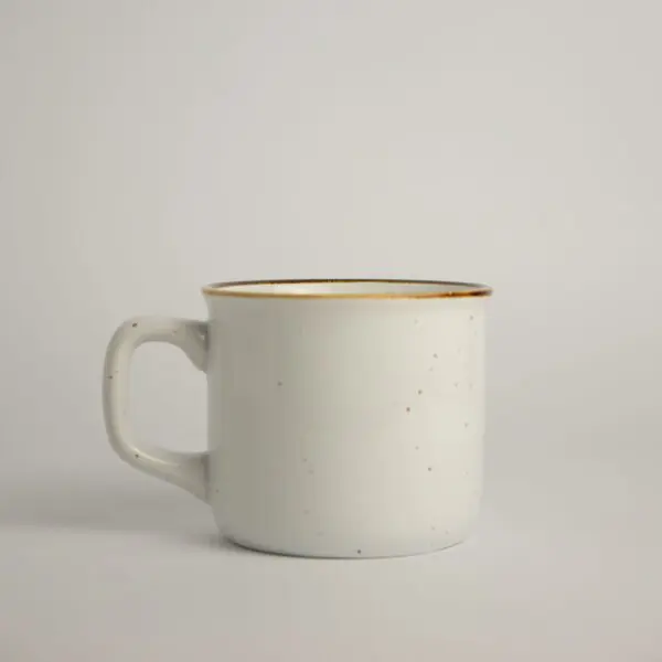 Taza de porcelana blanca Arita