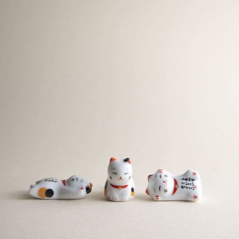 reposapalillos gatos de la suerte japoneses (vajilla japonesa)
