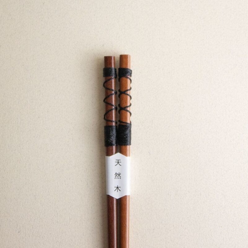 Palillos japoneses cuerda entrelazada