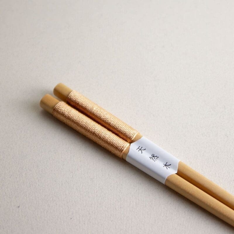 Palillos japoneses Himo